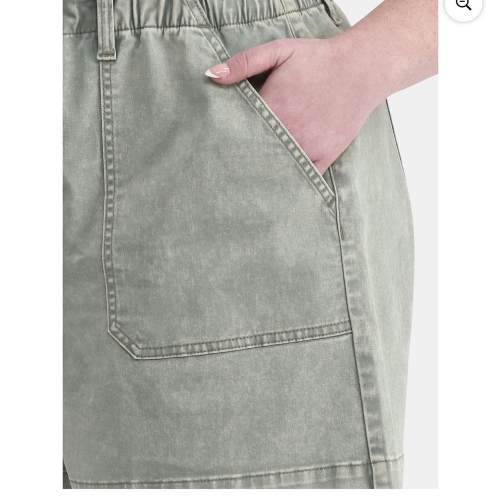 Terra & Sky Women's Plus Size Pull On Denim Shorts, 5" Inseam, - Picture 5 of 6